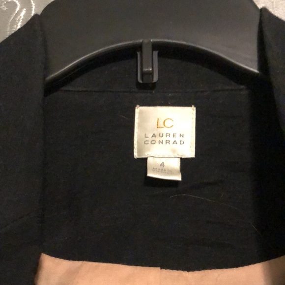 Black blazer by Lauren Conrad - Picture 2 of 3